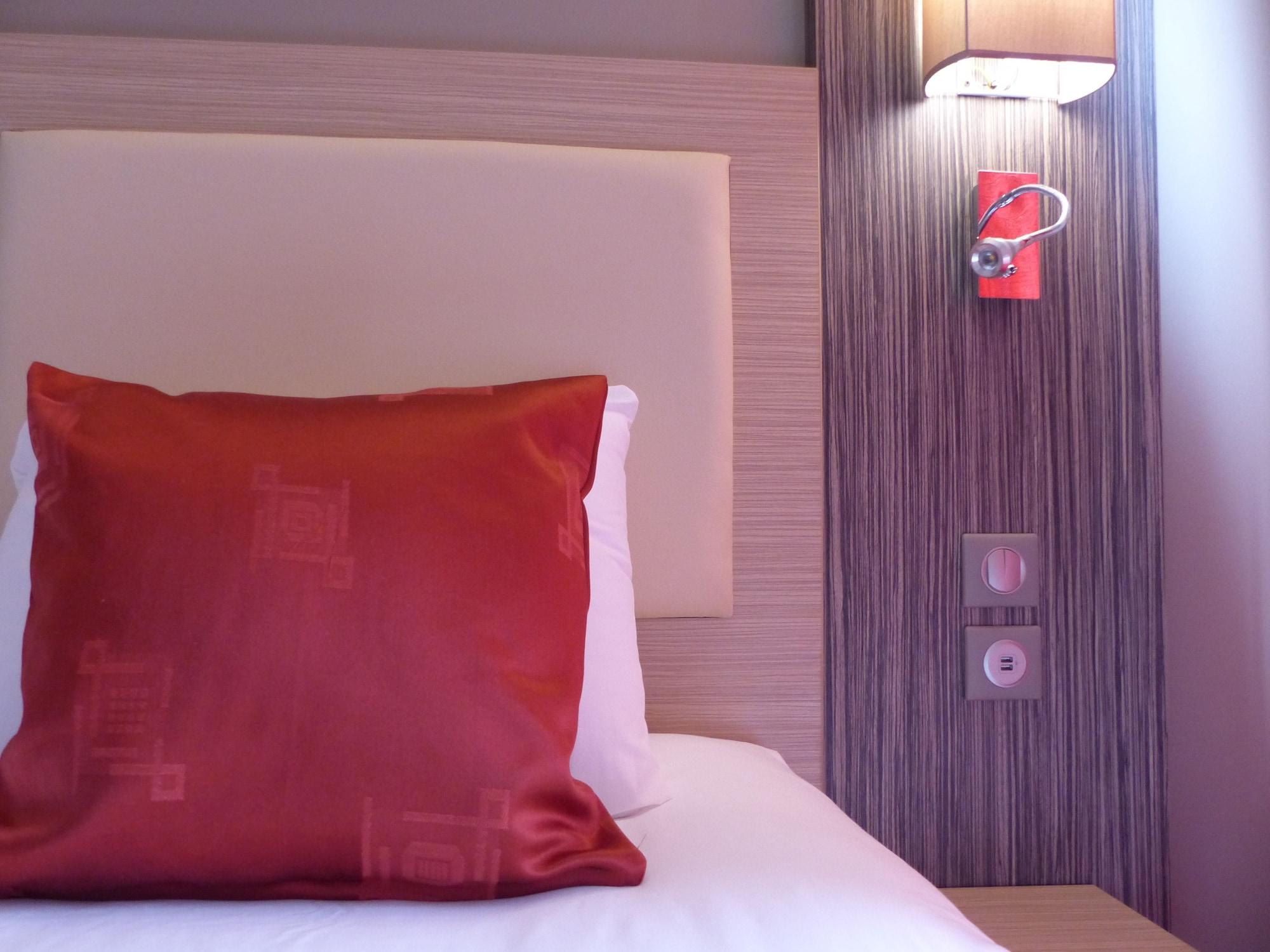 Comfort Hotel Orleans Olivet Provinces Экстерьер фото