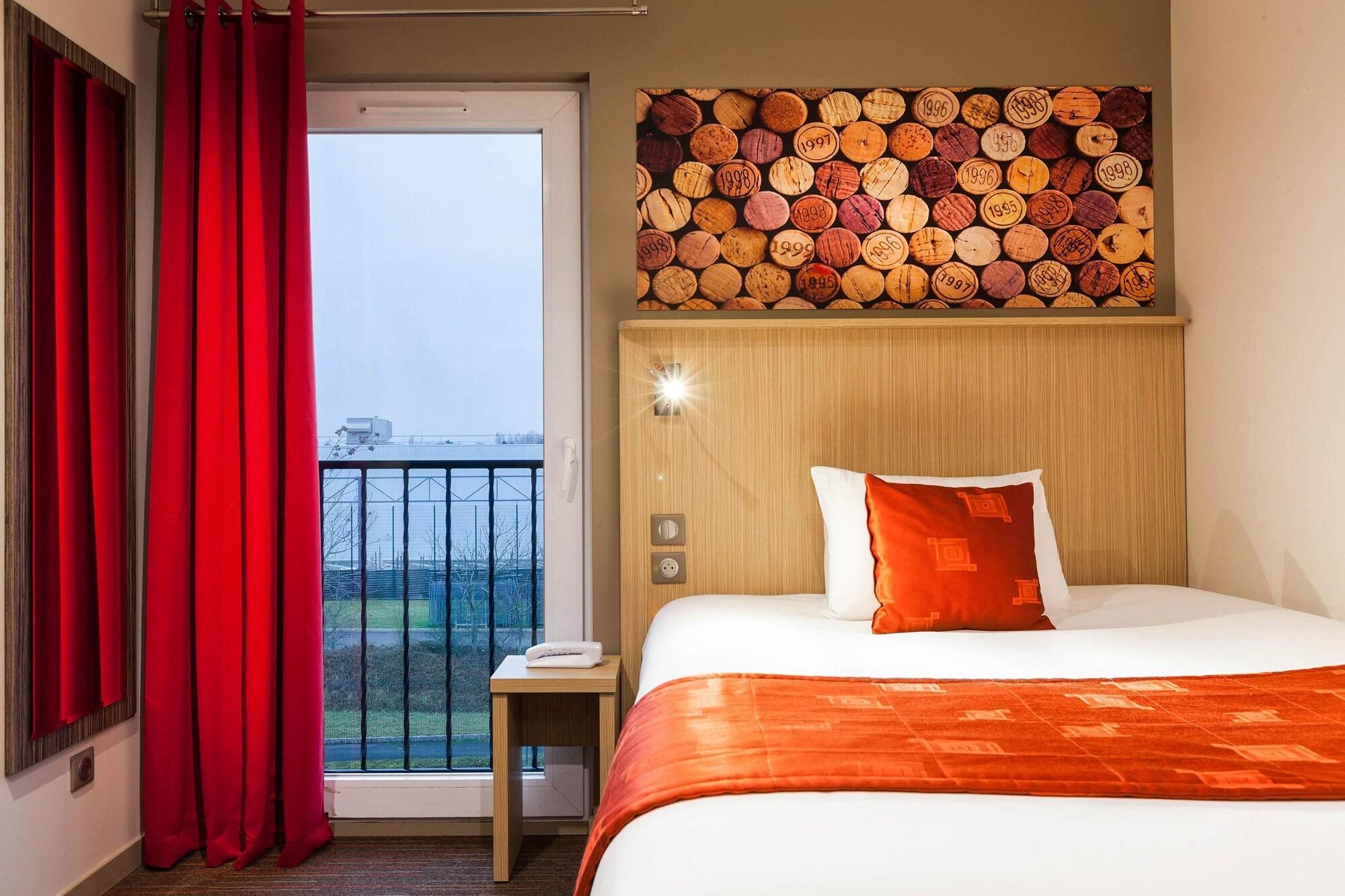 Comfort Hotel Orleans Olivet Provinces Экстерьер фото