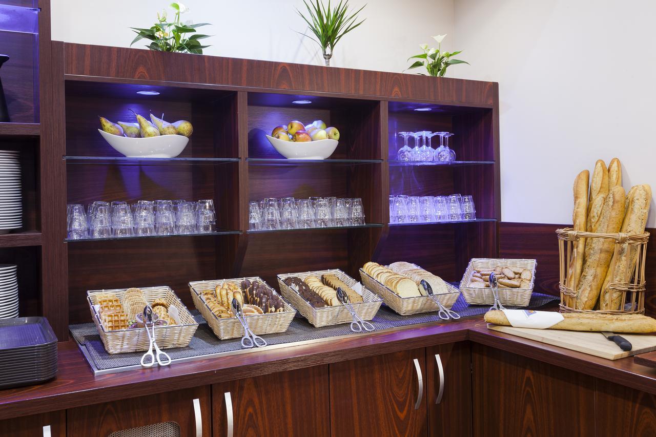 Comfort Hotel Orleans Olivet Provinces Экстерьер фото